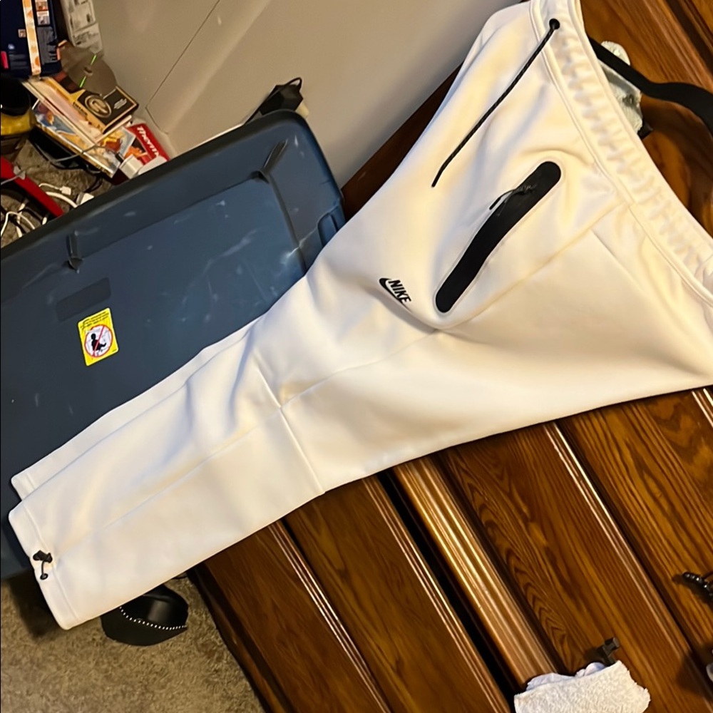Nike Tech Fleece Pants NWOT